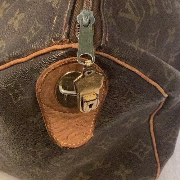 Authentic Louis Vuitton VINTAGE Satchel Bag from the 70’s - Picture 10 of 16